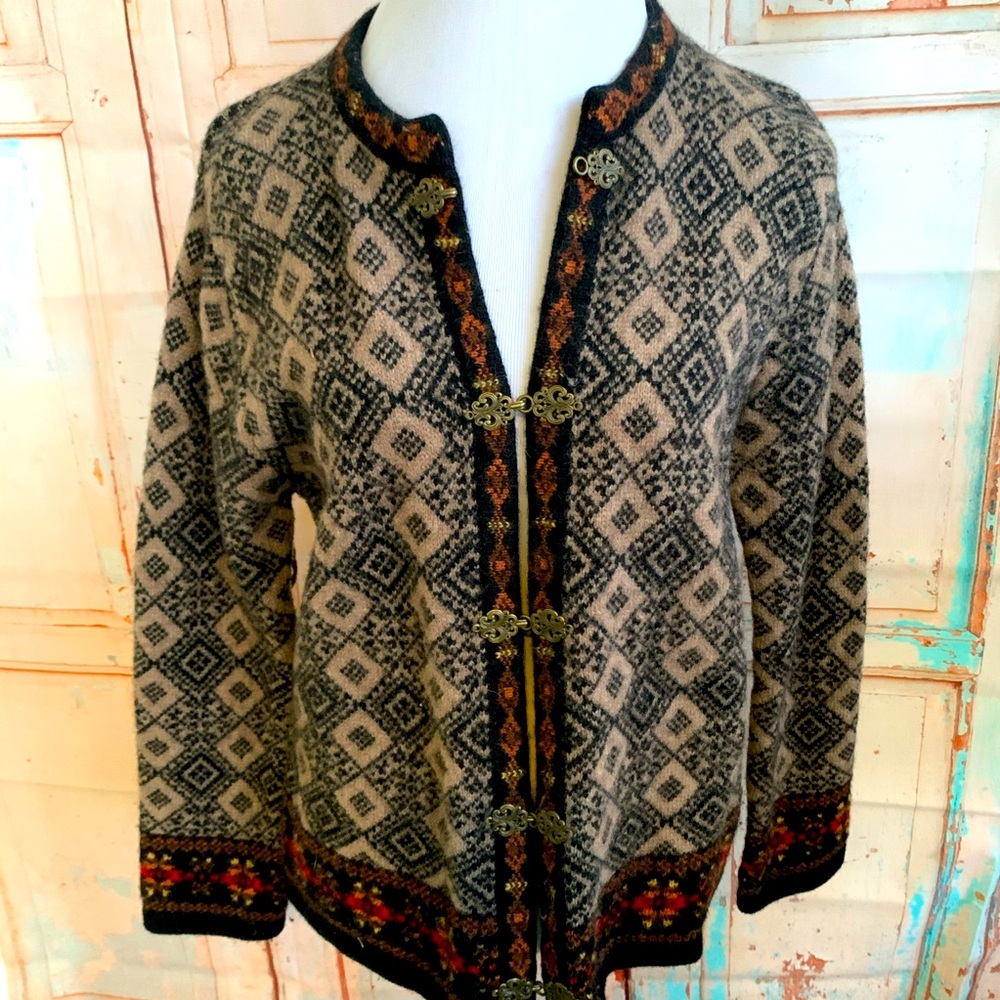 Susan Bristol Beige and Black Patterned Wool Cardigan